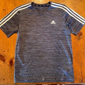Adidas shirt Size Adult Small